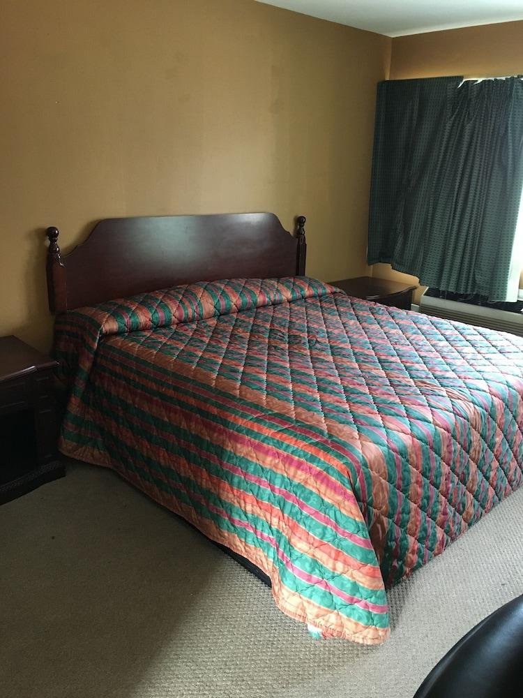 University Lodge Motel photo 7