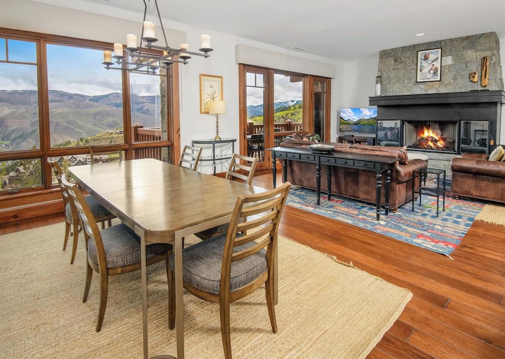 Hummingbird by Elevation Accommodations photo 34