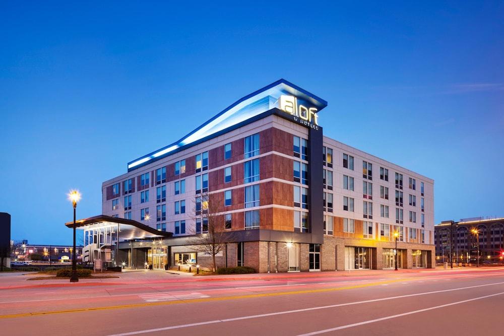 Aloft Milwaukee Downtown photo 1