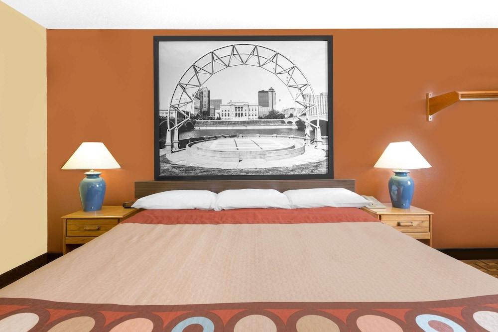 Super 8 by Wyndham Boone photo 6
