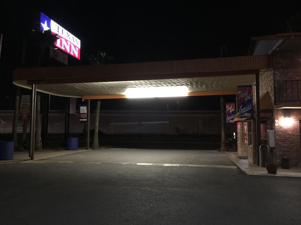 Texas Inn North Brownsville photo 9