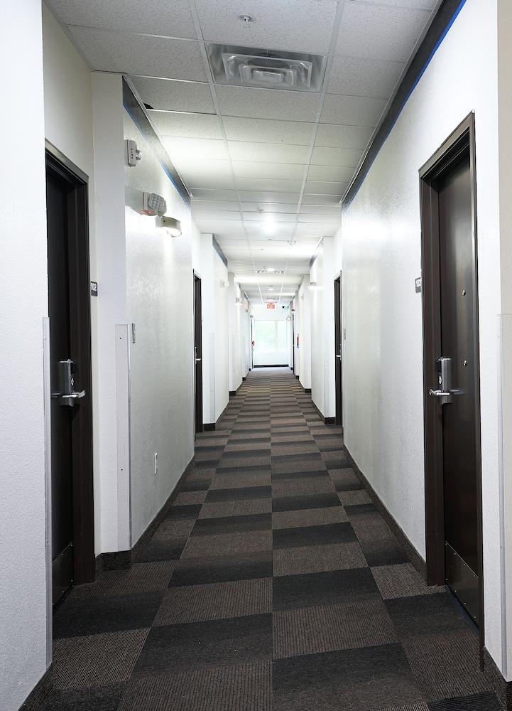 Emblaze Hotel photo 9