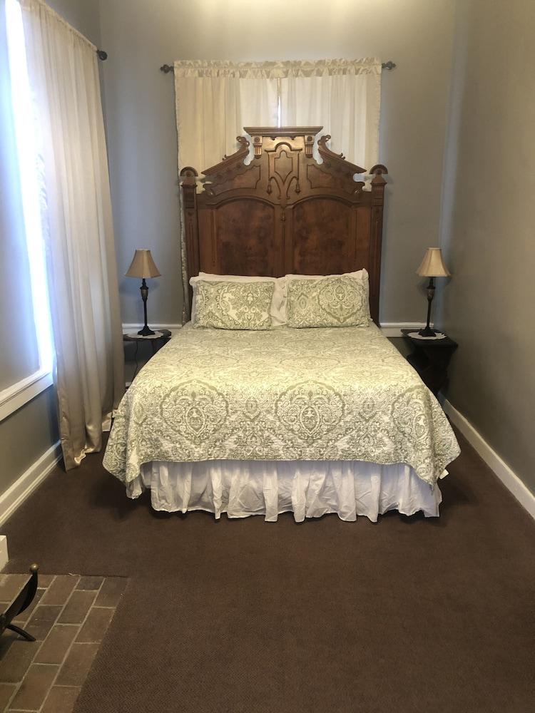 Talbott Inn photo 7