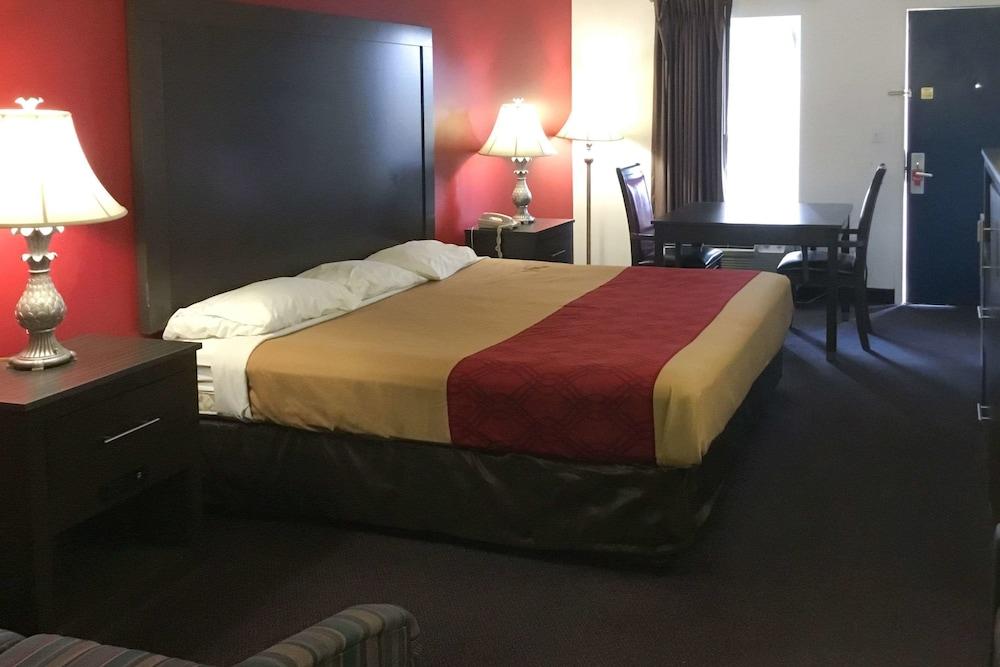 Econo Lodge Ruther Glen photo 22