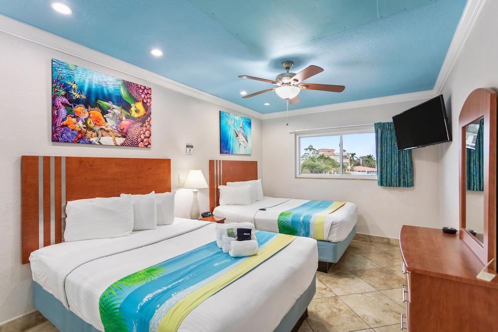 Bay Palms Waterfront Resort - Hotel and Marina photo 53