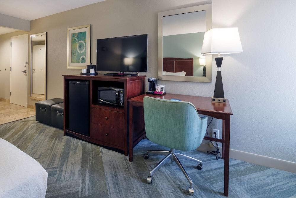 Holiday Inn Express & Suites Port Charlotte by IHG photo 11
