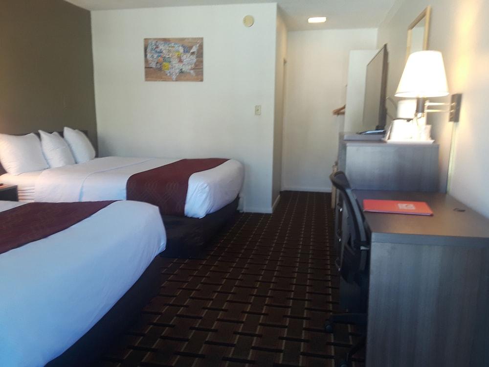 Econo Lodge Colorado Springs Downtown photo 10