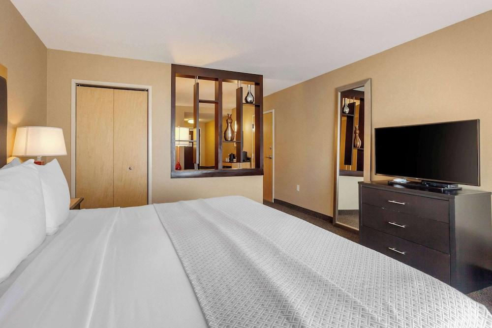 SpringHill Suites by Marriott Fort Collins photo 21