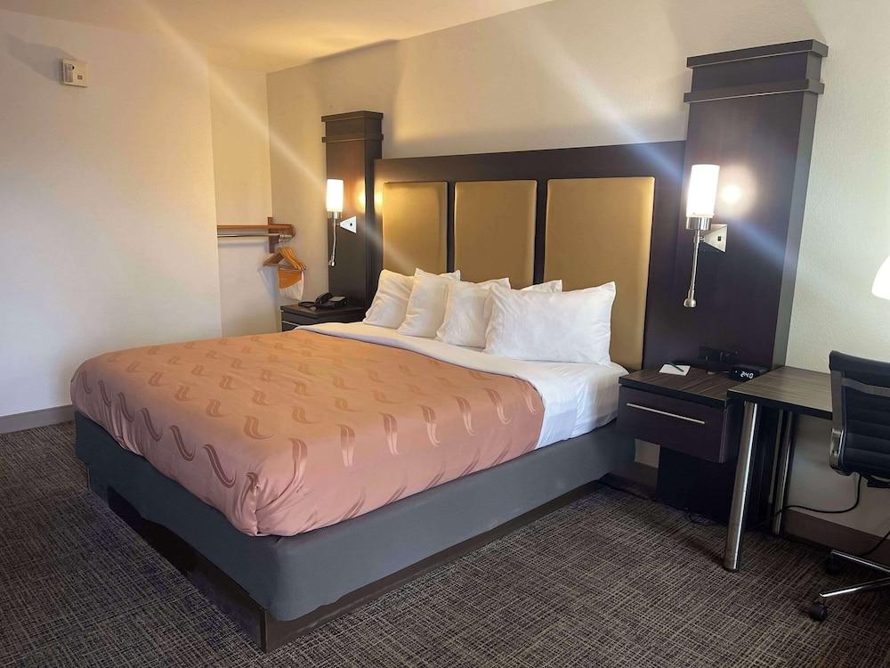 Quality Inn Dalton Central photo 8