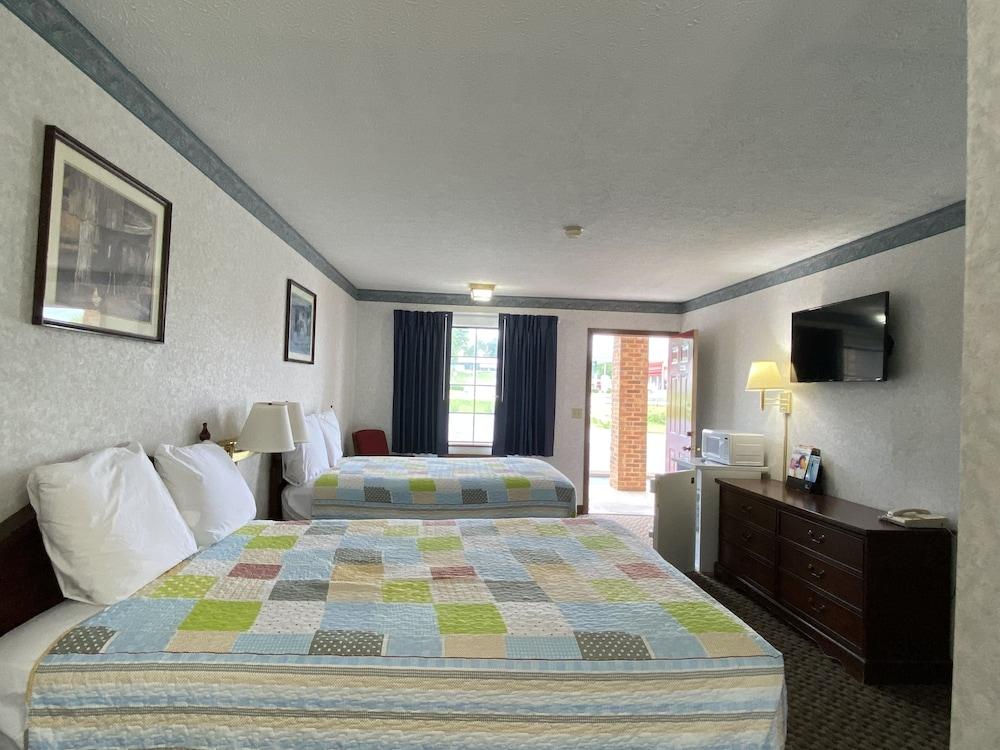 Americas Inn photo 53