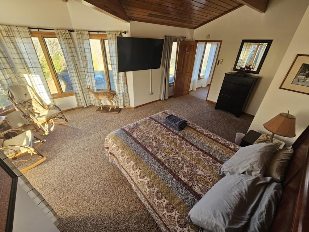 Bear Mountain Lodge photo 14