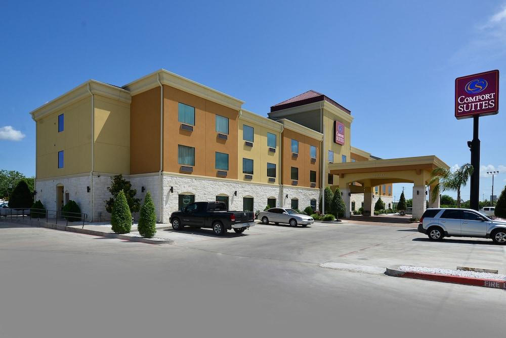 Comfort Suites Bay City East photo 24