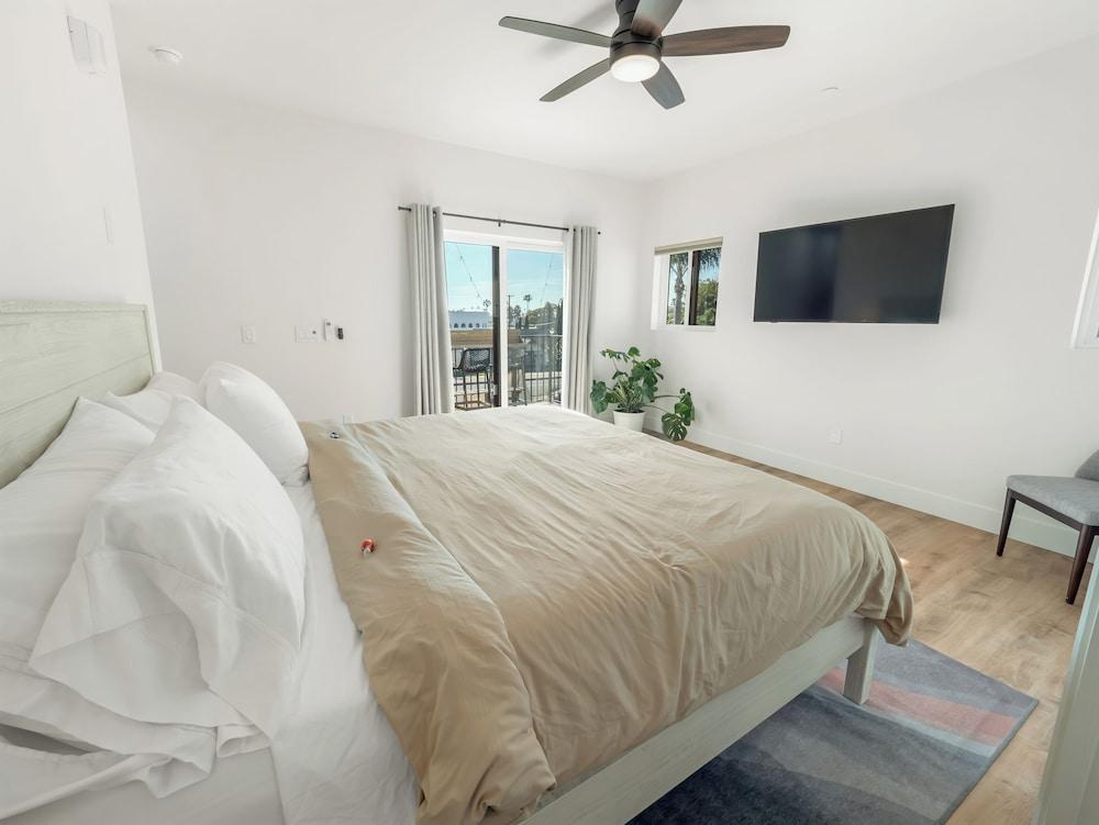 Rise Suites Oceanside photo 31