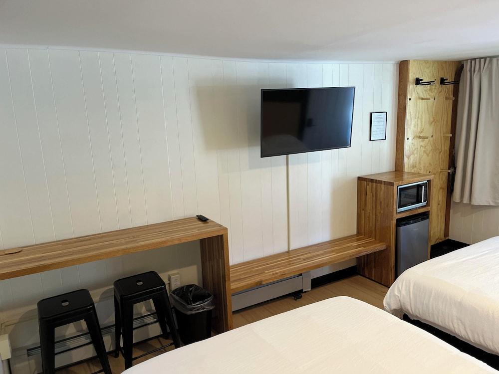 Happy Bear Motel photo 6