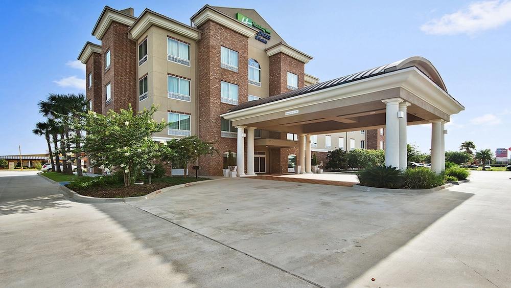 Holiday Inn Express & Suites Gonzales by IHG photo 49