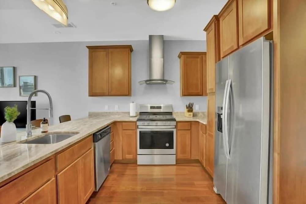 CozySuites Downtown Pittsburgh photo 11