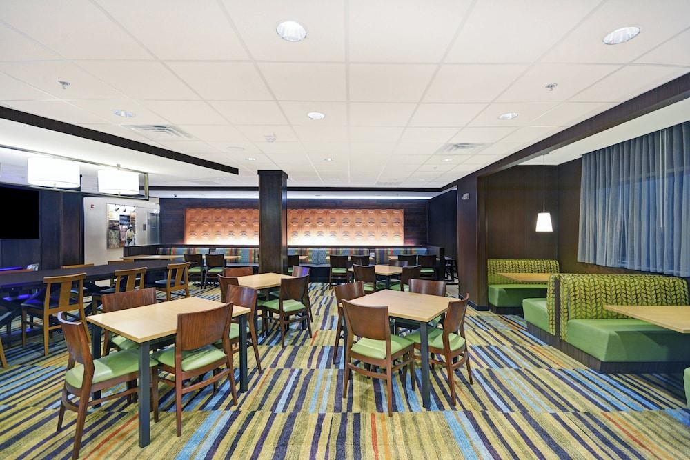 Fairfield Inn & Suites Savannah SW/Richmond Hill photo 36