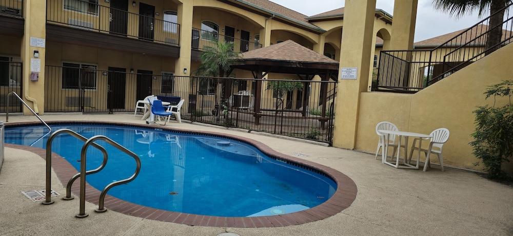 Texas Inn and Suites RGV photo 55