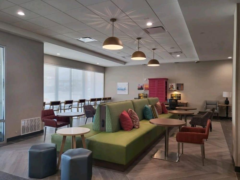 Home2 Suites by Hilton Dallas Medical District Lovefield photo 2