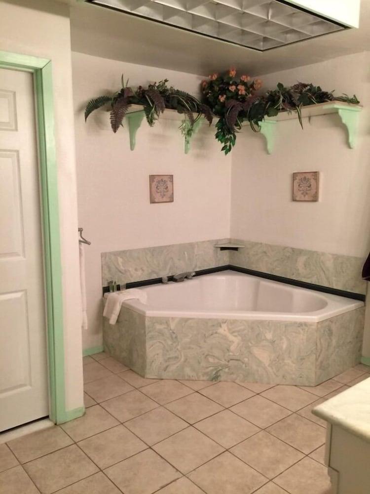 Ranch House Inn and Suites photo 30