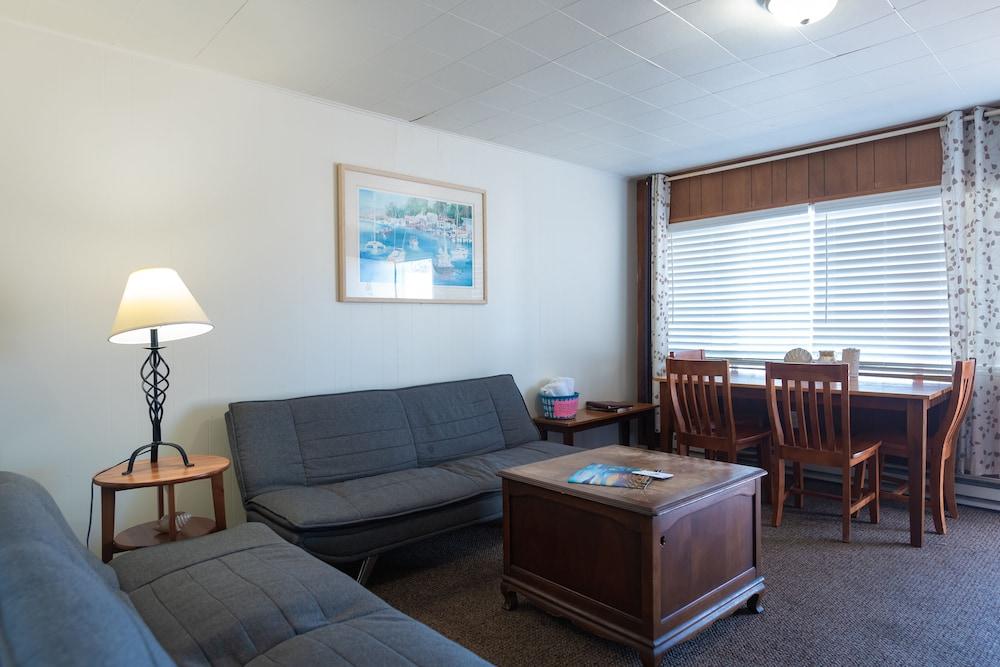 Terimore Bayfront Inn photo 44