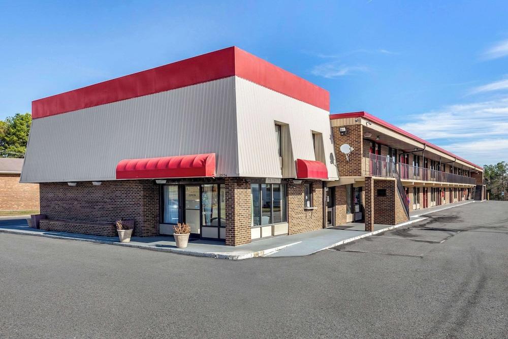 Econo Lodge Creedmoor - Butner photo 21