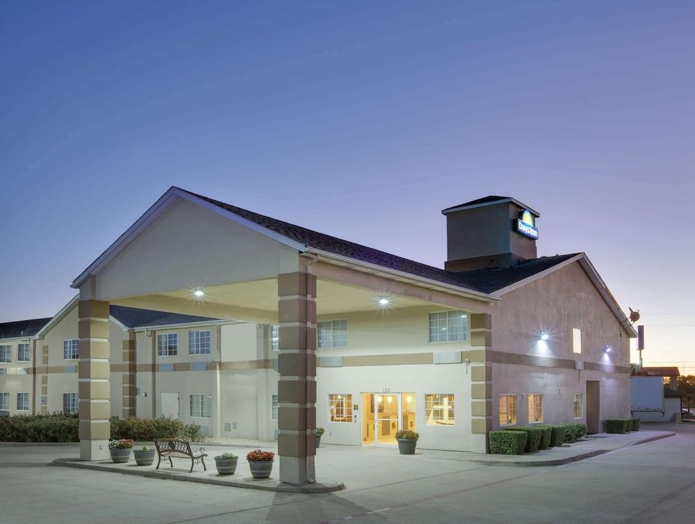 Days Inn by Wyndham Mesquite Rodeo TX photo 13