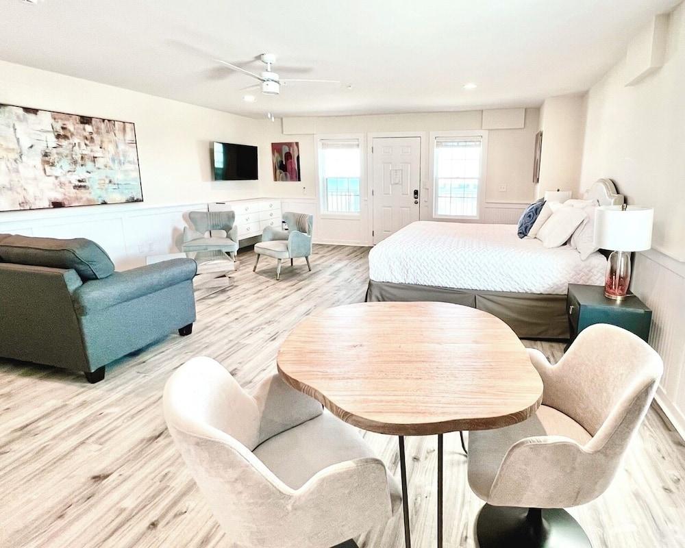 Saltwater Suites photo 68
