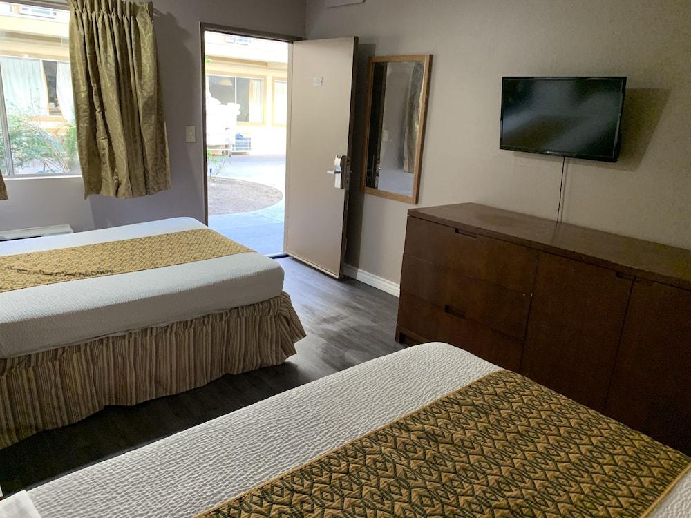 Circle Inn Motel photo 12