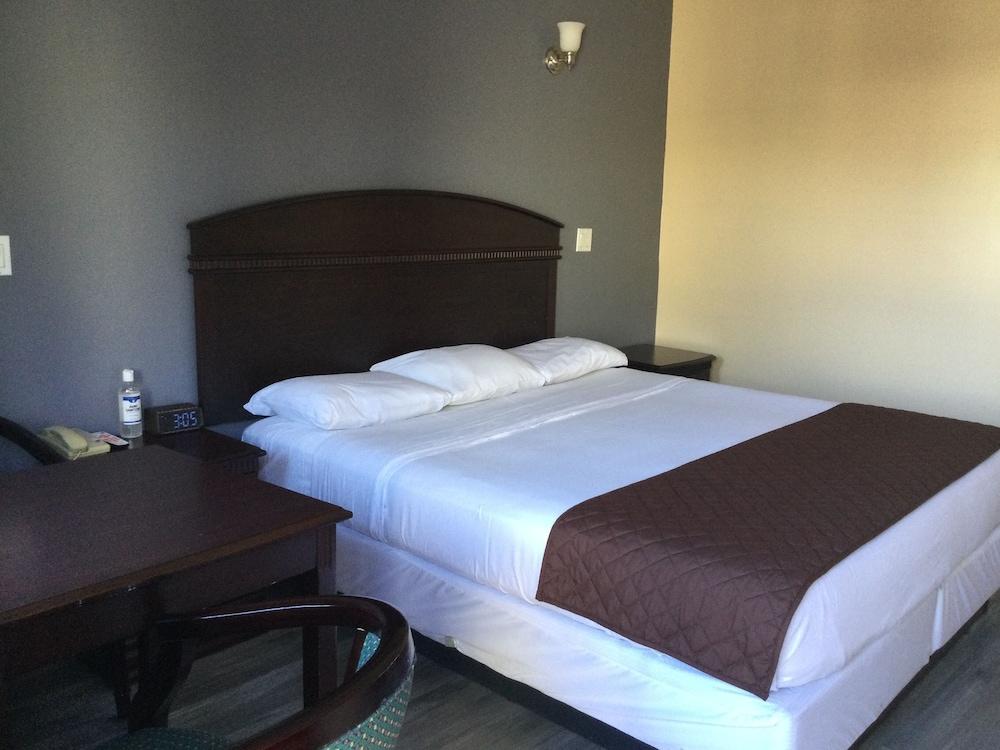 Carlton Motor lodge photo 3