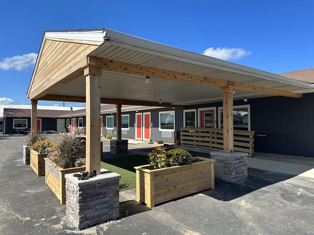 Explorer Rest & Recreation photo 35