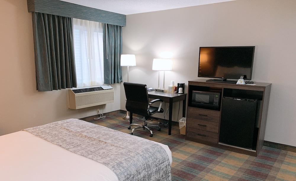 Baymont by Wyndham Baldwin photo 9