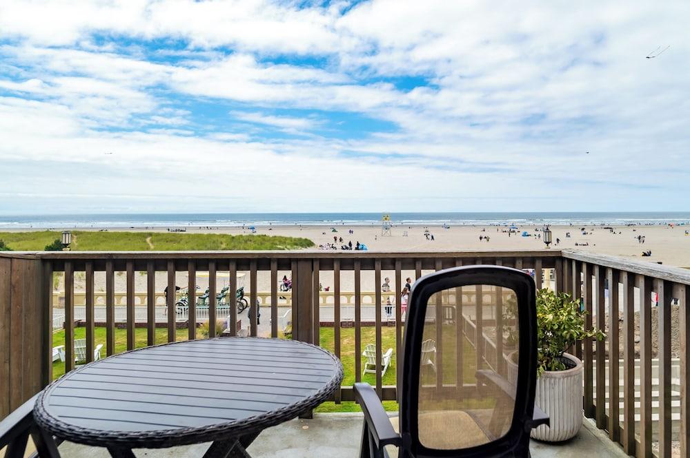 Inn at the Prom Oceanfront Seaside photo 85