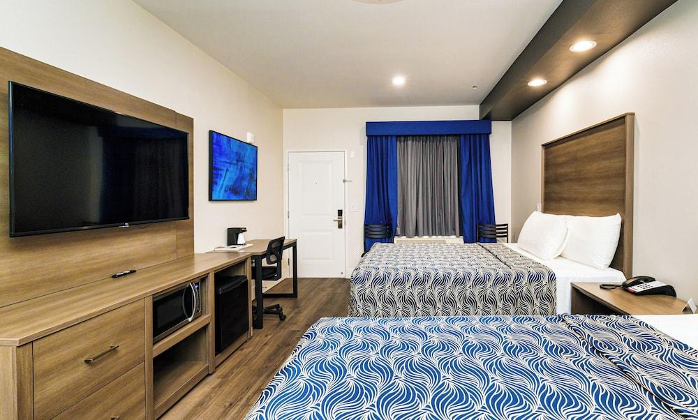 Palace Inn Blue Edgebrook photo 10