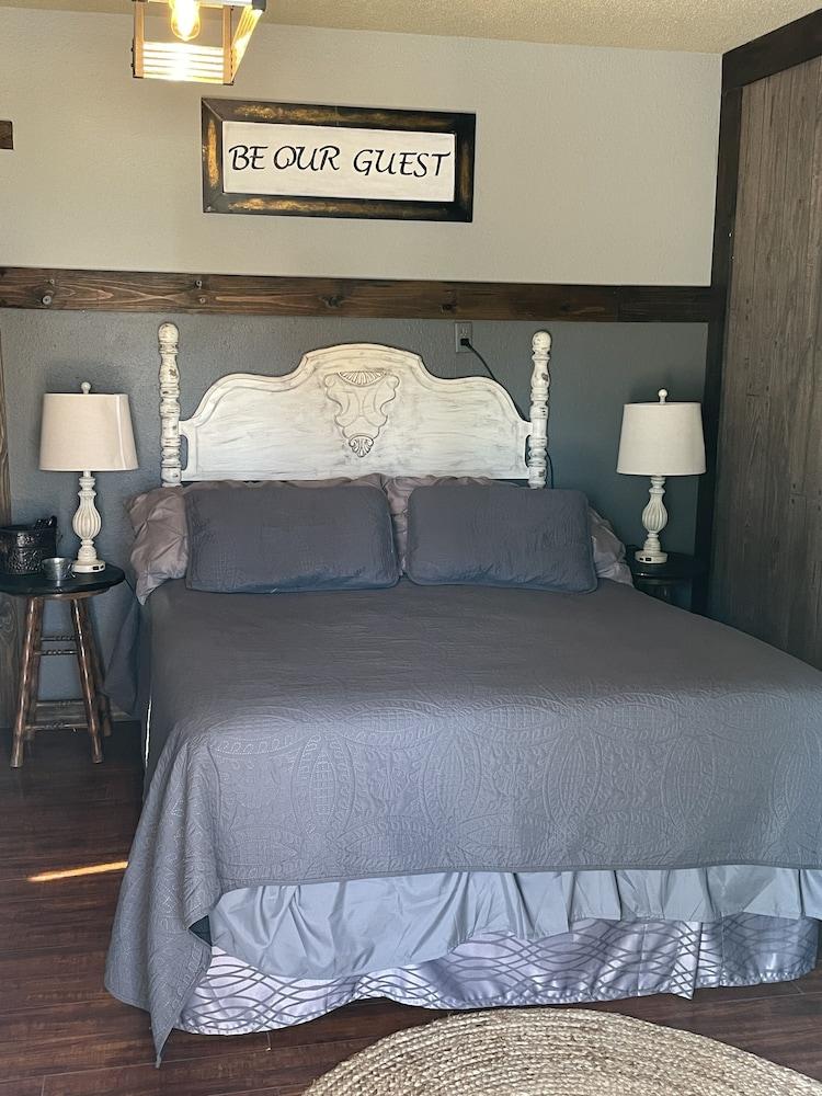 Dighton Inn photo 19