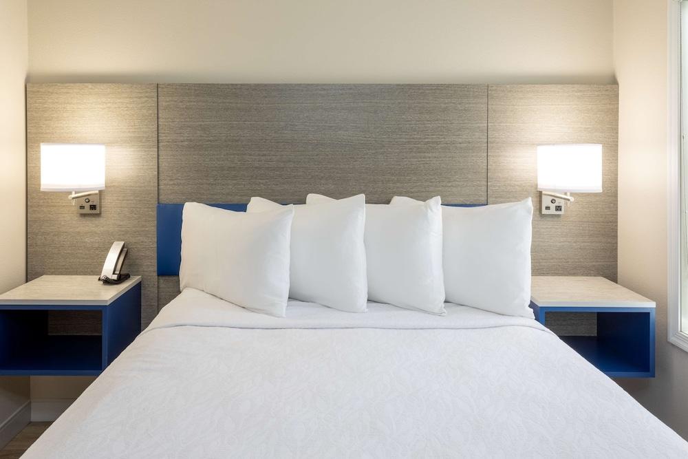 GrandStay Hotel and Conference photo 20