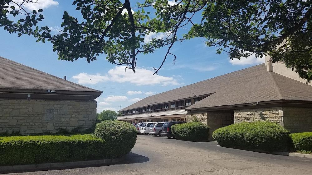 American Value Inn photo 10