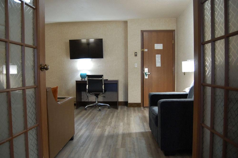 Quality Inn photo 11