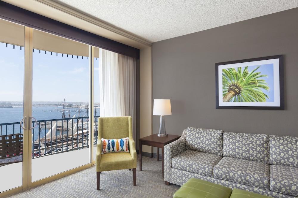 Wyndham San Diego Bayside photo 9