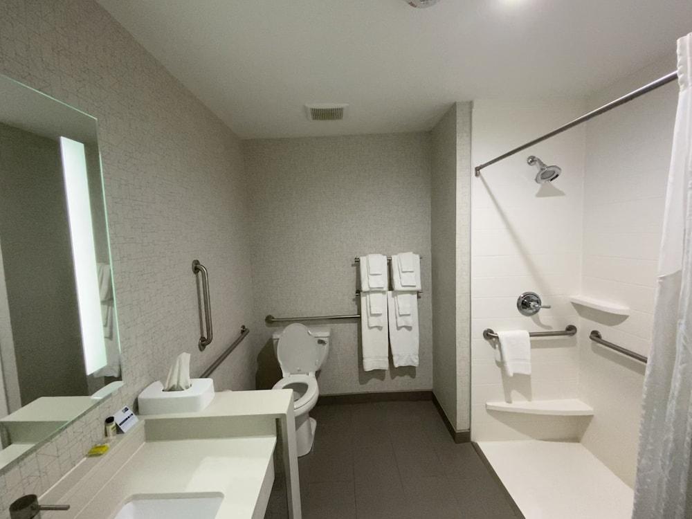 Holiday Inn Express Pineville-Alexandria Area by IHG photo 29