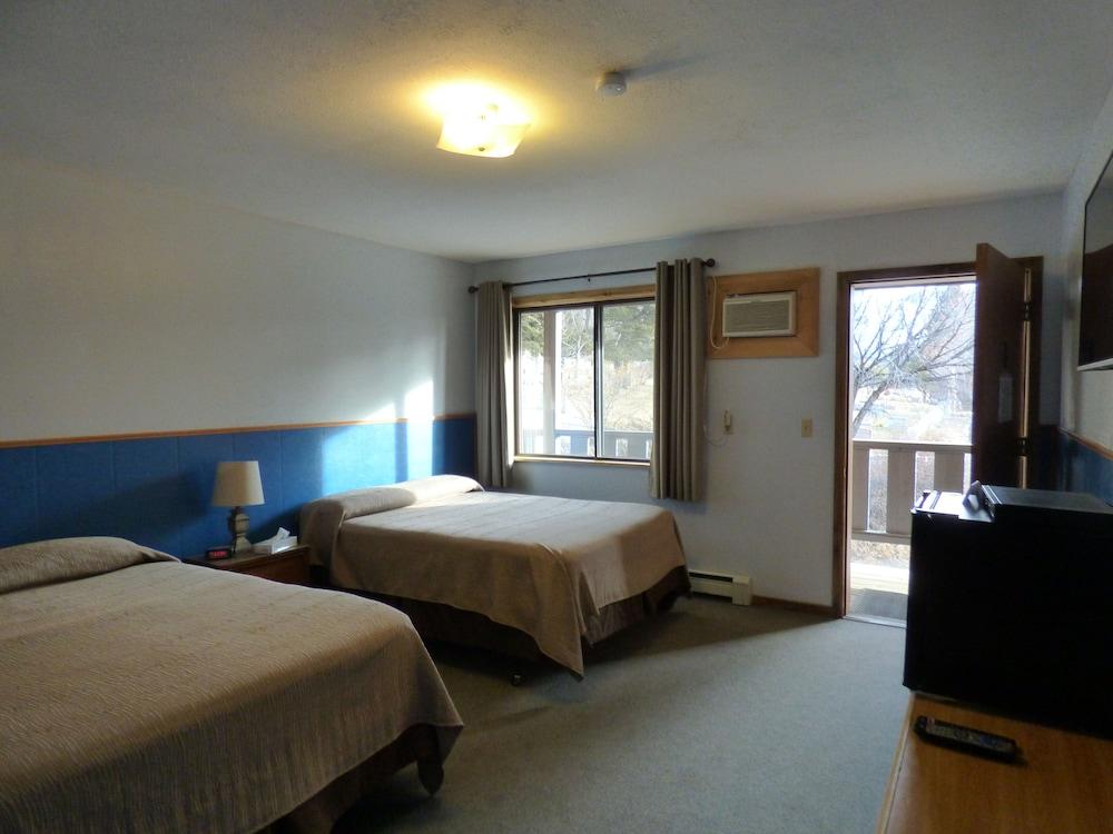 The Hitching Post Hotel and Farm Store photo 12