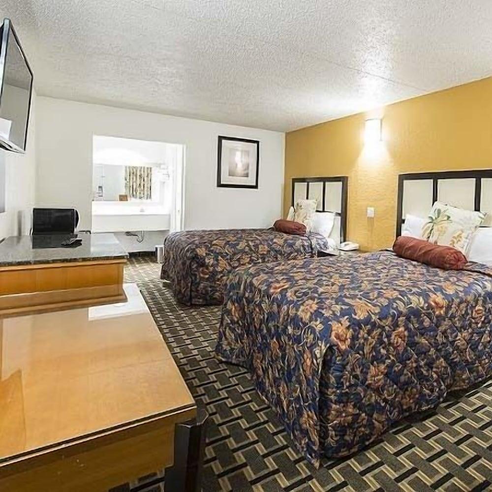 Motel 6 Houston, TX - Brookhollow photo 6