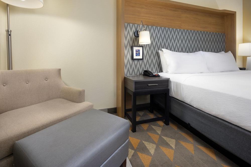 AC Hotel by Marriott Asheville Biltmore Village photo 8