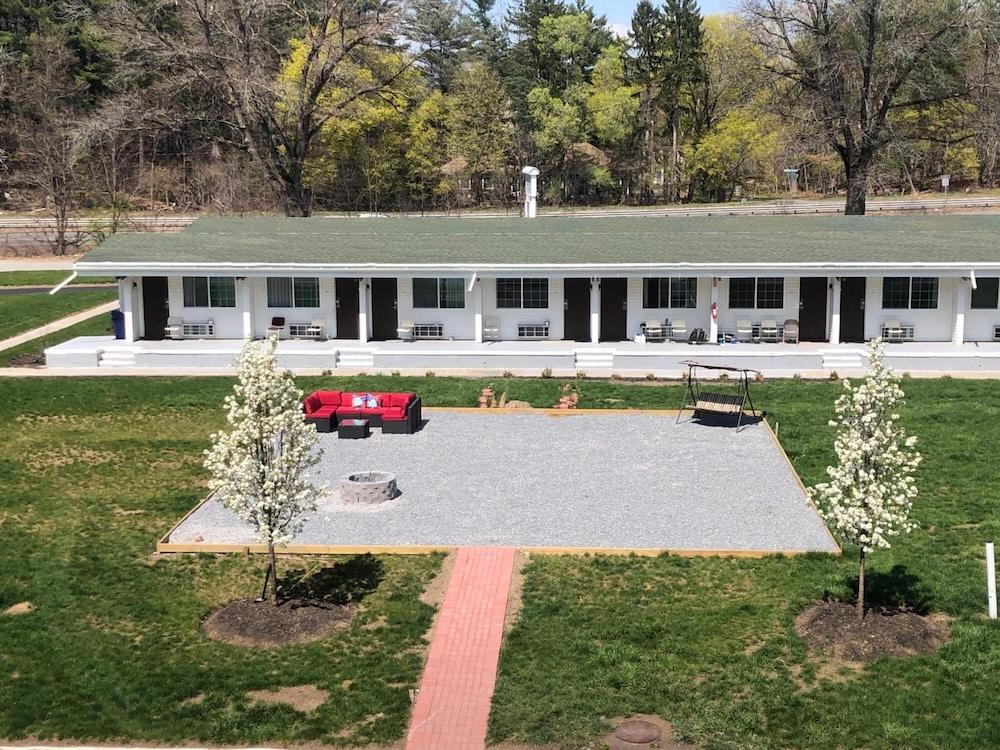 The Minuteman Inn photo 17