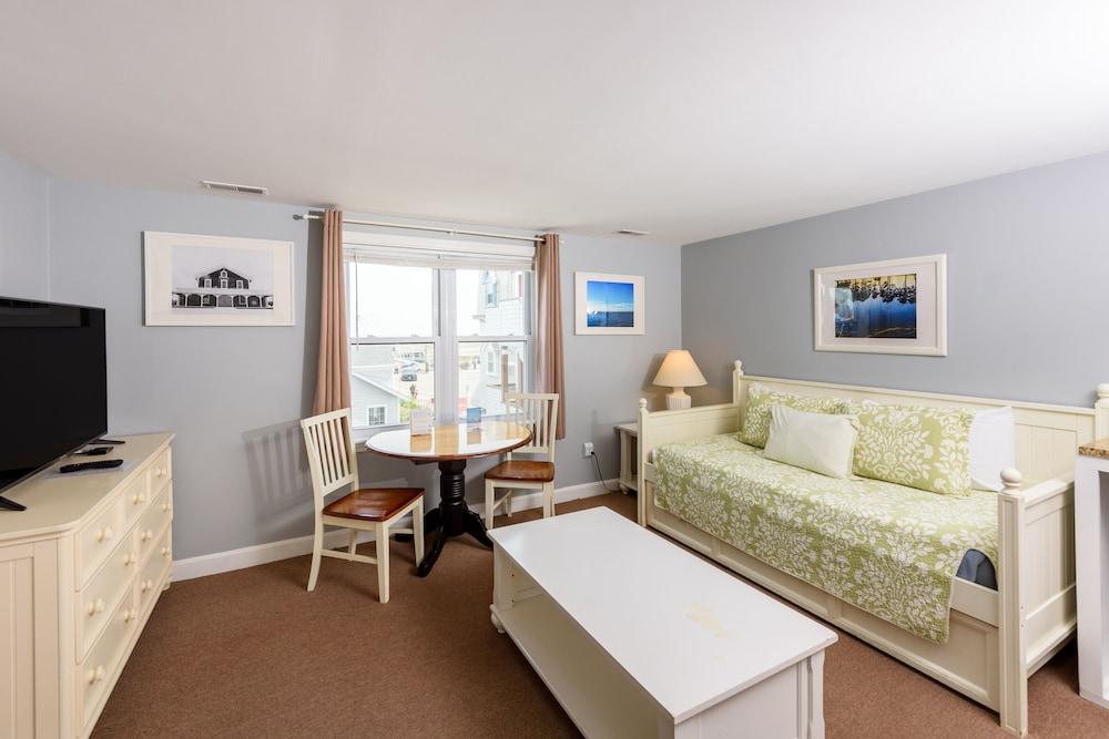 MV Surfside Hotel photo 85
