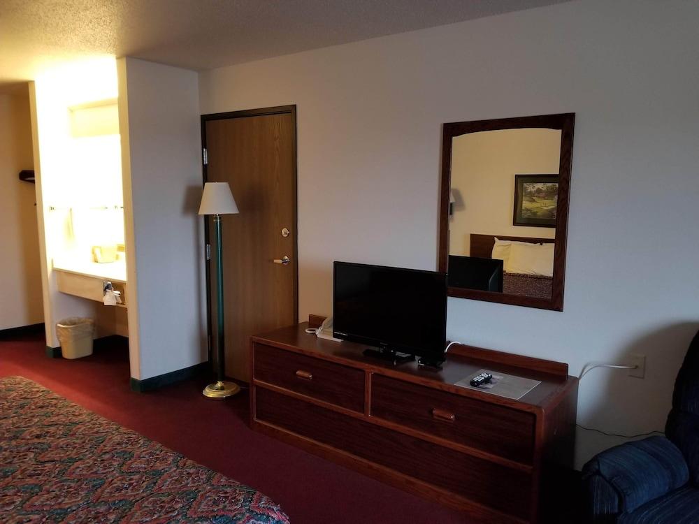 Bilmar Inn & Suites by Hotel O Hwy 77 photo 37