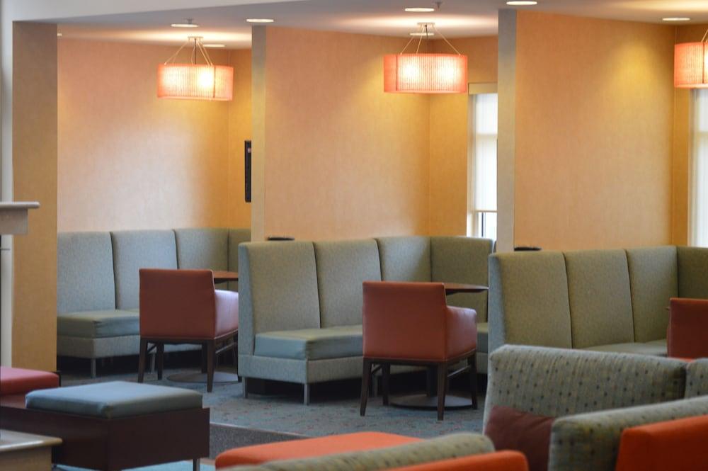 Residence Inn by Marriott Pittsburgh Monroeville/Wilkins photo 3