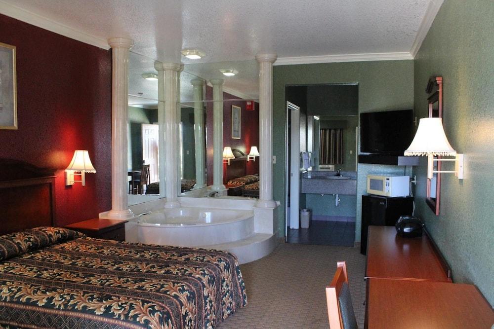 Budget Inn photo 25