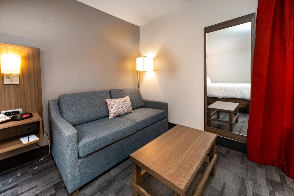 Comfort Inn & Suites Wyomissing/Reading photo 33