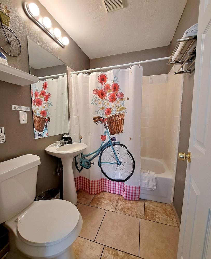 Buffalo Lodge Bicycle Resort photo 88